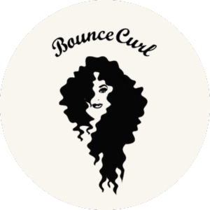 Bounce Curl Logo – Hier klicken, um zur Kollektionsseite für Bounce Curl Haarpflegeprodukte zu gelangen