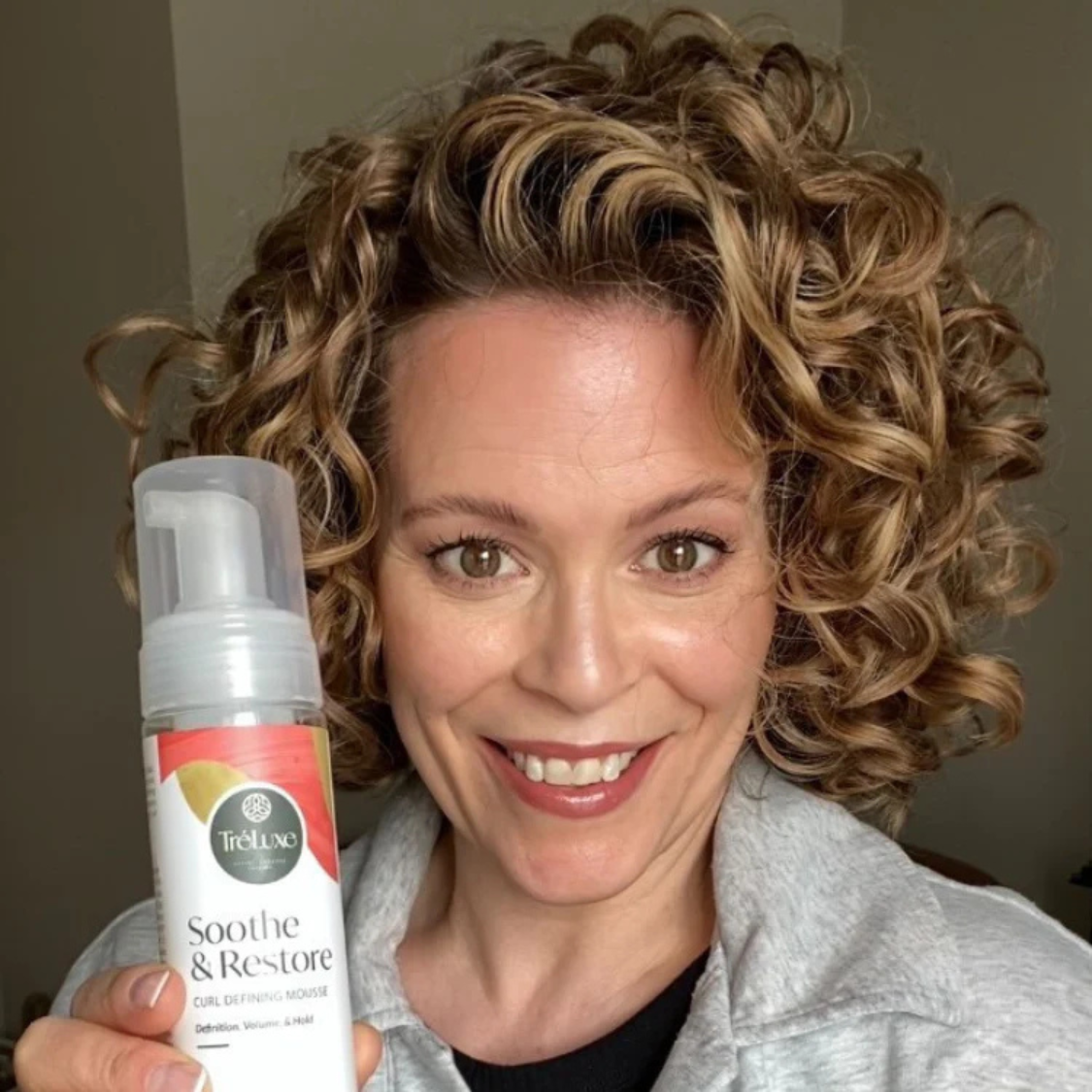 TréLuxe | ⁠Soothe & Restore Curl Defining Mousse /237ml
